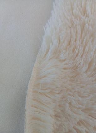 Пухнасті килими