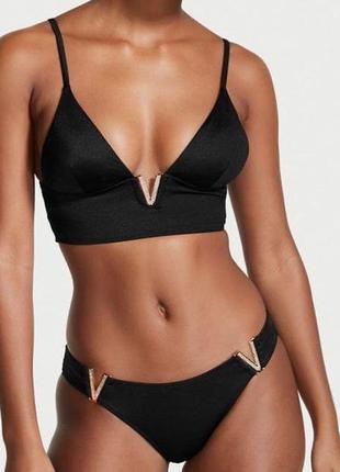 Купальник в стиле victoria secret с v-образными пряжками