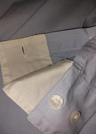 Голубая рубашка в полоску8 фото