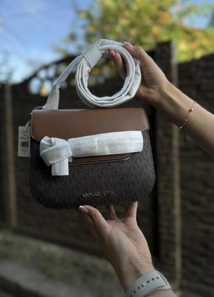 Сумочка michael kors emilia