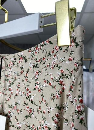 Струящаяся мини-юбка бежевого цвета бренда na-kd3 фото