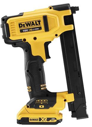 Степлер скобозабивний акумуляторний dewalt dcn701d2 4