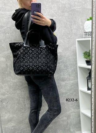 Жіноча стильна та якісна сумка з натуральної замші та еко шкіри чорна2 фото