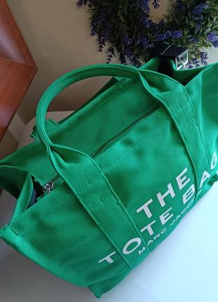 Marc jacobs the medium tote bag зеленая текстильная женская сумка с принтом.9 фото