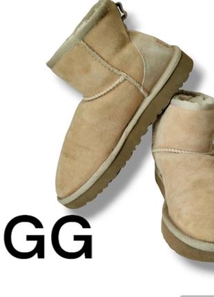 Чудові зимові чоботи уггі. ugg classics 2 mini