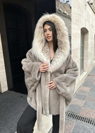Роскошная шуба из меха норы «летучая мышь»