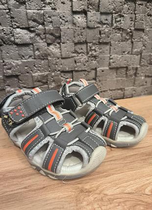 Детские сандалии