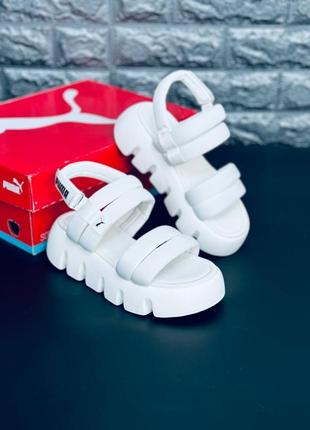 Puma белые женские босоножки на высокой подошве размеры 37-41
