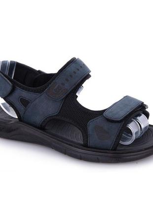 Чоловічі чорні босоніжки на липучках.