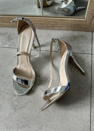 Босоножки металлические серебряные открытые туфли на шпильках 39-40 на свадьбы праздник выпускной6 фото