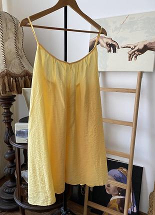 Легке літнє плаття вільного крою