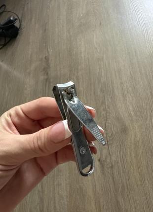 Кусачки для нігтів