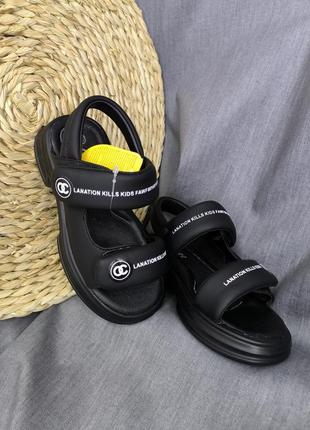 Босоніжки для дівчинки