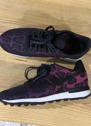Кроссовки nike