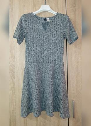 Гарна жіноча сукня від h&m
