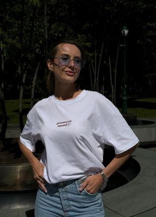 Жіноча футболка біла