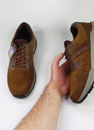 Кросівки чоловічі 3