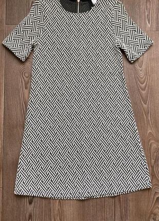 Коротка сукня h&m divided розмір xs-s 34 чорно-біла