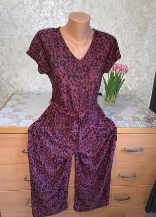 Комбинезон нарядный 14-15 р.