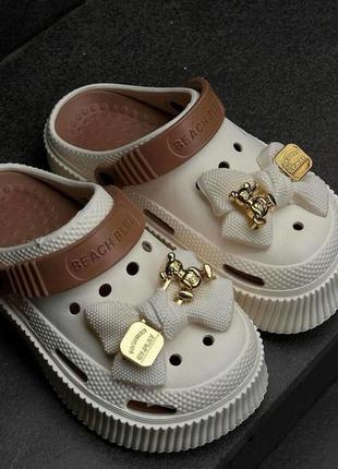 Женские кроксы crocs beach blue (молочные)