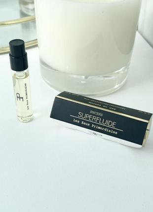 Оригинальный les eaux trimordiales encens superfluide пробник