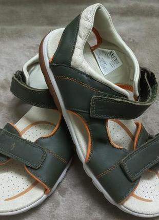 Босоножки сандали кожа мал.38-38.5р clarksиндии