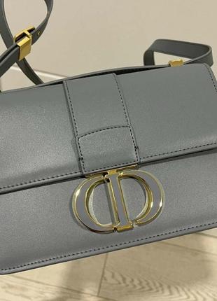 Женская сумка в стиле dior