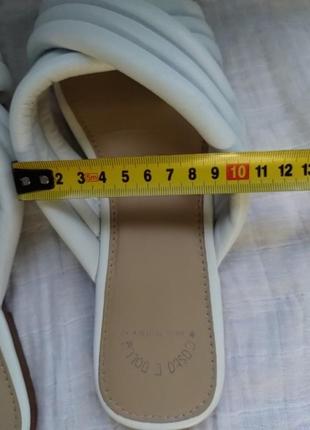 Кожаные белые дутые шлепанцы 40 итальялия