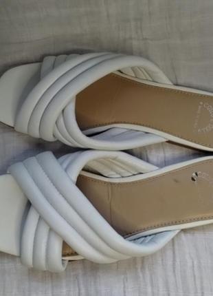 Кожаные белые дутые шлепанцы 40 итальялия