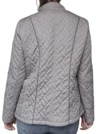 Легкая стеганая куртка, большой размер