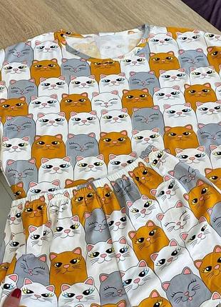 Піжама з котиками жіноча