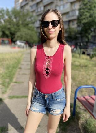 Червоний боді