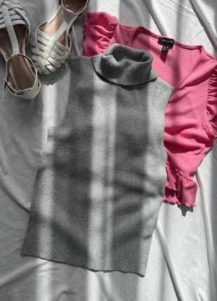 Безрукавка жилетка з високим коміром miss selfridge