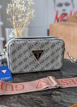 Маленькая серая брендовая сумка «guess» клатч через плечо, женская красивая мини сумочка кросс-боди на ремешке7 фото
