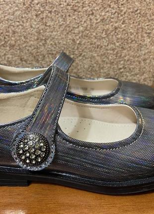 Туфлі на дівчинку р.30 weestep мешти лаковані галаграфічні