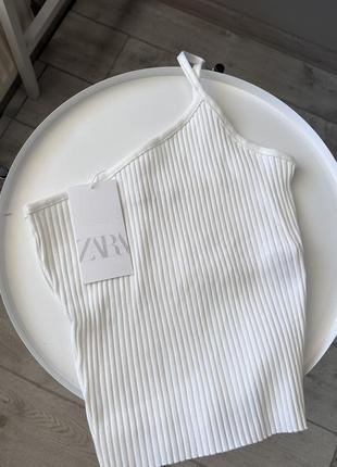 Ассиметричная майка на одно плече zara майка в рубчик зара