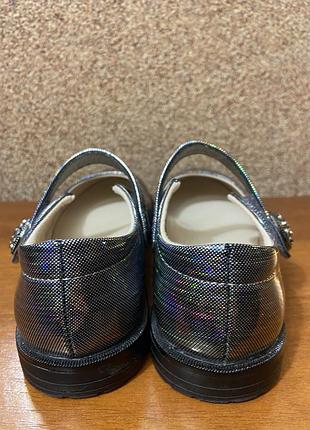 Туфлі на дівчинку р.30 weestep мешти лаковані галаграфічні