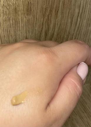 Крем с тональным эффектом christina