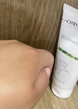 Крем с тональным эффектом christina
