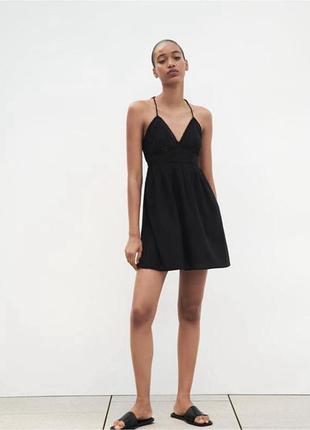 Платье короткое черное с открытой спиной на бретелях xs zara