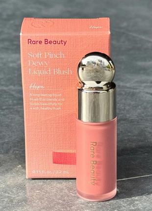 Рум'яна rare beauty by selena gomez soft pinch liquid blush, відтінок  hope, 3.2 мл оригінал1 фото