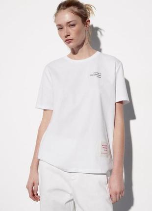 Белая футболка с надписью zara