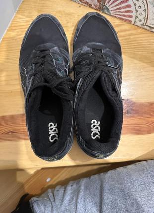 Asics кроссовки