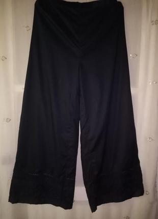 Легкие хлопковые брюки с вышитым низом, упаковка