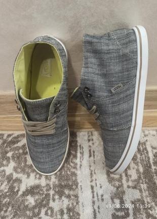 Кеды vans 40 40,5 26 см. отличное состояние серые