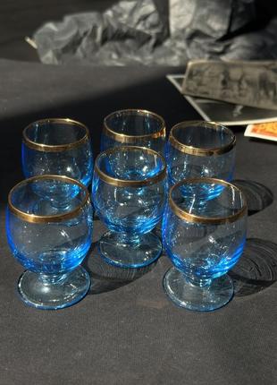 Вінтажні блакитні келихи для міцних напоїв2 фото