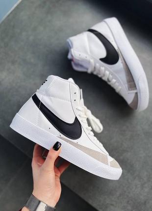 Жіночі шкіряні кросівки nike blazer mid vintage 77 white black найк блейзер