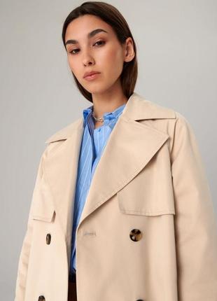 Бежевий тренч