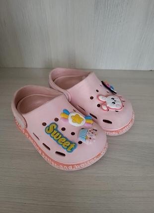 Крокси для дівчинки