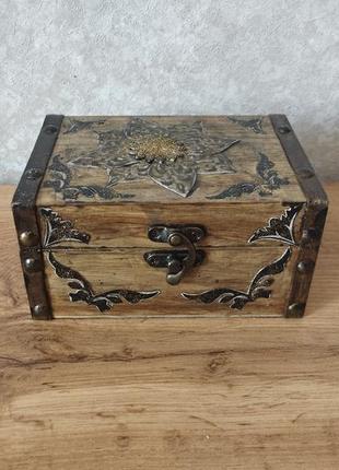 Скринька ручної роботи